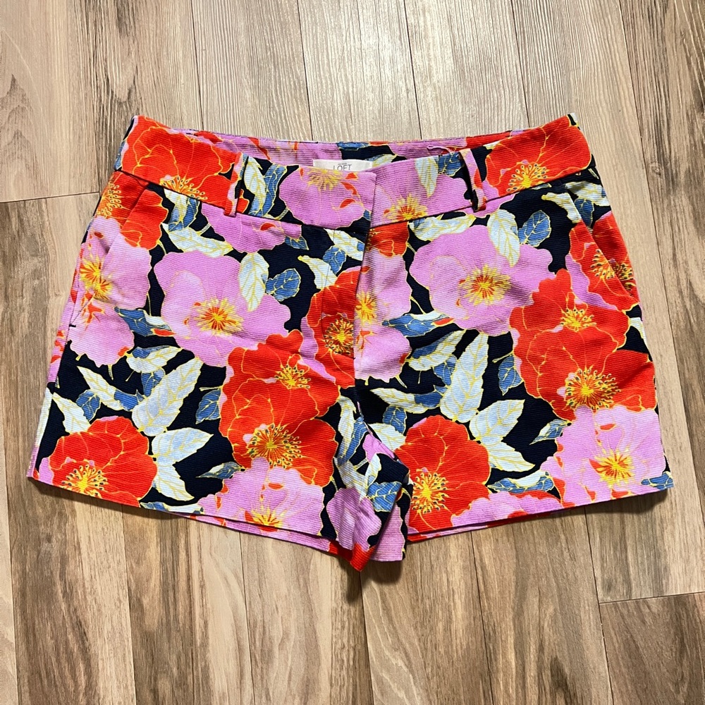 Ann Taylor LOFT shorts- Size 10